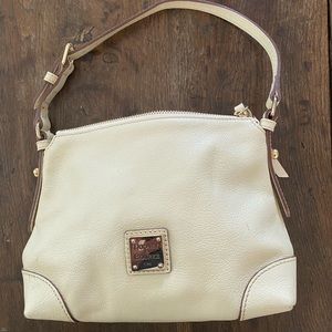 Dooney & Bourke  Preowned great condition small shoulder bag